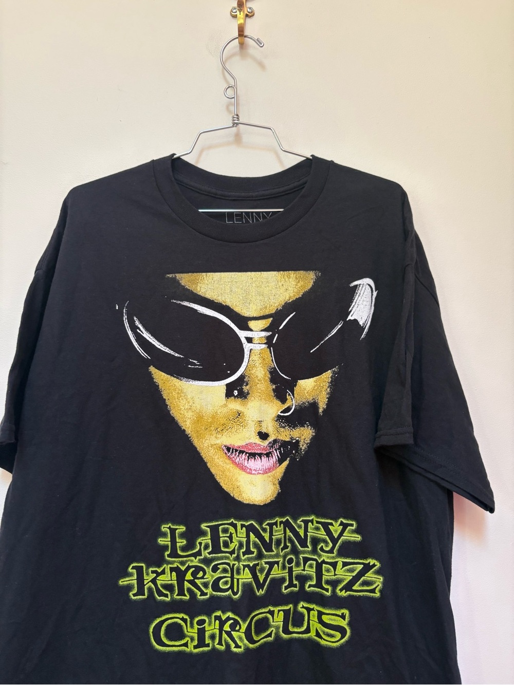 NWOT Urban Outfitters Lenny Kravitz Circus Graphic Tee Size XL - Picture 5 of 11
